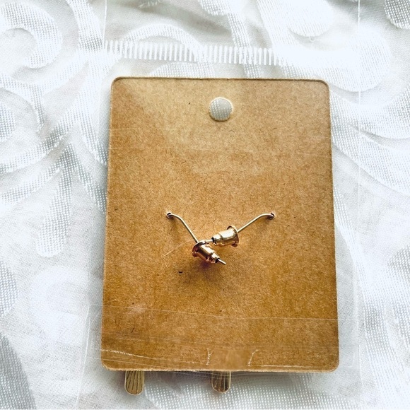 NWT Lot of 2 Festive Drop Earrings – Perfect for Holiday Christmas Celebrations - Picture 4 of 14